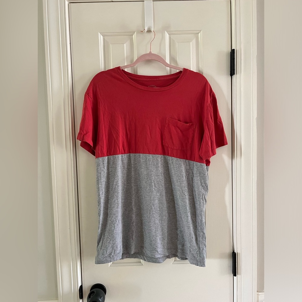 J Crew Men’s Red and Gray Short Sleeve Shirt